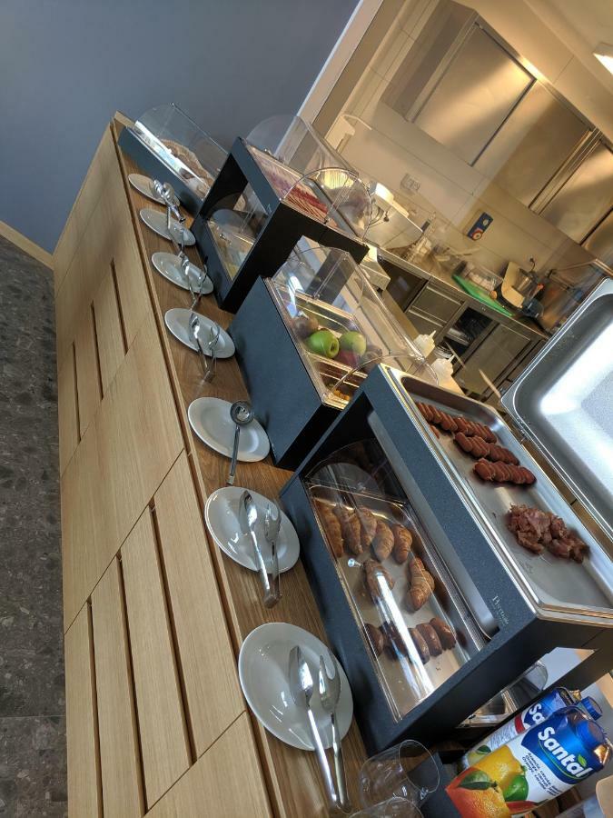 Buzë Boutique